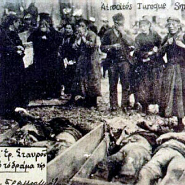 Greek civilians mourn their dead. Smyrna 1922.