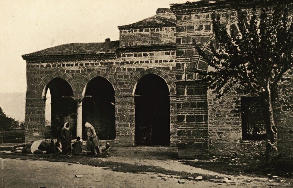 Nicaea Bathouse 1000